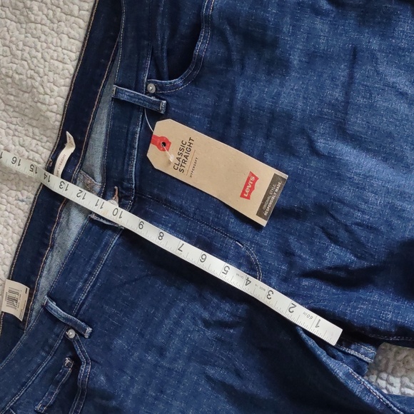NWT Levi's 22W Classic Straight Jeans - Picture 12 of 16